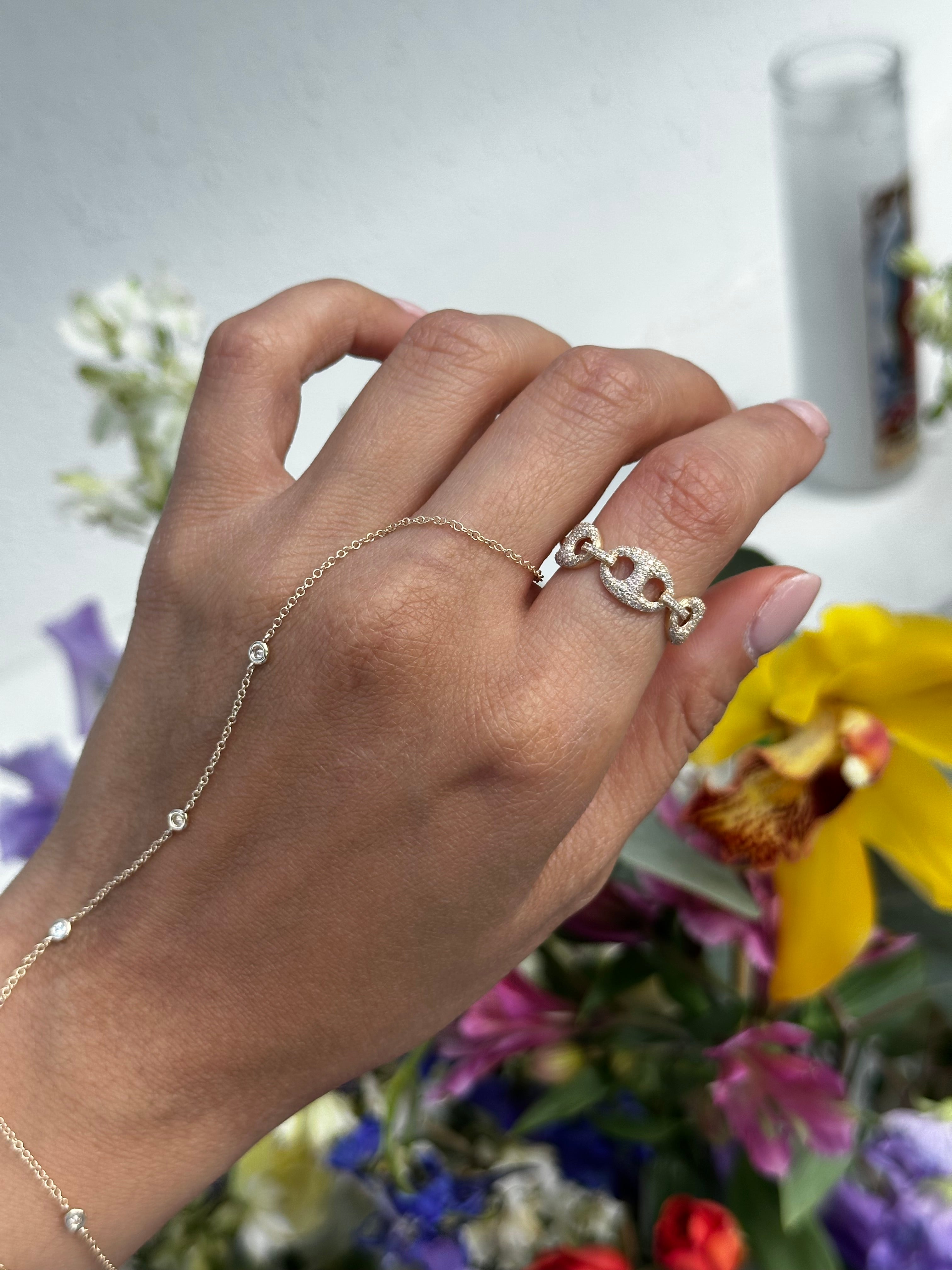 Gucci Diamond pavè ring